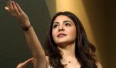 PIX: Anushka Sharma steals the show in RCB match