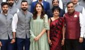 Controversy after Anushka poses with Team India