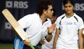 Here's your chance to take cricketing lessons from Tendulkar