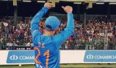 Kohli, Sachin hail Karthik's epic innings