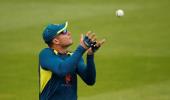 Handscomb in, Stoinis fit for England semi-final