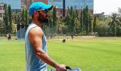 DK celebrates his 34th birthday with Team India