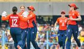 India women lose fourth straight T20I