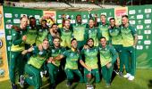 South Africa sweep Sri Lanka series after floodlight failure