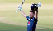 Buttler hits 110 off 55 balls as England edge Pakistan