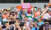 Pink ball Test, PIX: Fans turn up the 'josh' at Eden