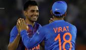 Kohli praises Indian bowlers for 'outstanding effort'