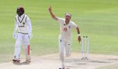 England's Broad takes 500th Test wicket