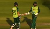 T20 PIX: Pakistan edge out England to draw series