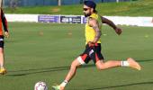 SEE: Virat's Hot Dogs vs AB's Cool Cats