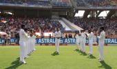 Teammates' guard of honour marks Ishant's 100th Test