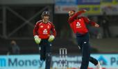 Archer, Roy help England steamroll India in 1st T201