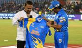 What is Sachin gifting Sunny?