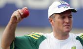 Ex-Australia spinner MacGill kidnapped and beaten