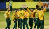 South Africa cruise past Sri Lanka in first T20I