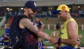 SEE: Dhoni, Kohli Laugh And Dance