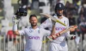 1st Test: Eng batter Pak on record-setting first day