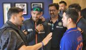 PIX: Dhoni interacts with India players at Edgbaston