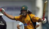 Andrew Symonds dies in car accident in Queensland