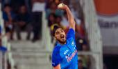 India aim to sort out bowling woes in final SA T20