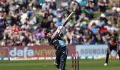 New Zealand score tense win over SL to bag T20 series