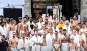 Indian cricketers visit Padmanabhaswamy temple