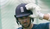 Ashes: England's bold move as Tongue replaces Moeen