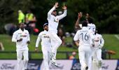 New Zealand in trouble as bowlers put Lanka in control