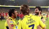 Dhoni Overwhelmed, Lifts Jadeja