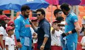 IND vs PAK: What Did Tendulkar Tell Kohli?