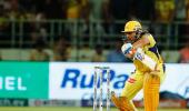 Dhoni sets new milestone in T20 cricket