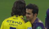 SEE: Dhoni's Warm Hug With Gambhir