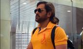 Dhoni's Stylish Entry In Lucknow