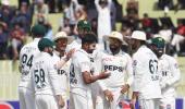 Mushfiqur, Litton stand firm against Pakistani pacers