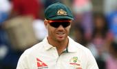 Warner appeals for return of missing baggy green