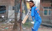 Cricketer Who Bats, Bowls Without Arms