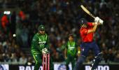 Buttler, Salt power England to big win over Pakistan