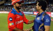 Sachin's Prank on Young Raina Will Make You LOL!