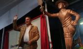 Gavaskar gets emotional seeing his statue at Wankhede!