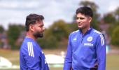 What is Steyn's advice to Captain Gill