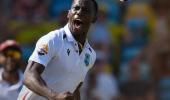Controversial calls flip Test as Aussies take control