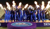 PIX: Harmanpreet, Sciver-Brunt power MI to WPL title!