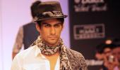 LFW: Kunal Kapoor leads the hot hunk brigade!