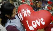 Right-wing outfits crack down on V-Day in Mangaluru