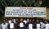 Sibal's new entrance exam plan draws flak from IITians