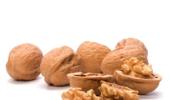 10 foods that can make you look YOUNGER