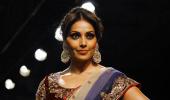 Bipasha aha! Bong bombshell dazzles on the ramp