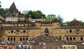 A quaint town on the banks of Narmada