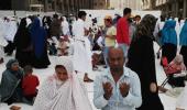 Ramzan photographs: Praying to the Almighty!