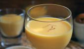 Recipe: How to make Saffron Badam Milk